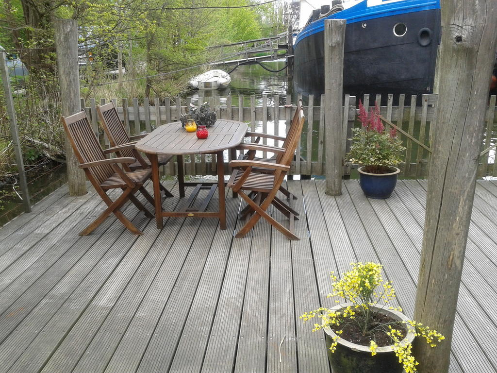 Houseboat Vliegenbos Bed & Breakfast Amsterdam Room photo